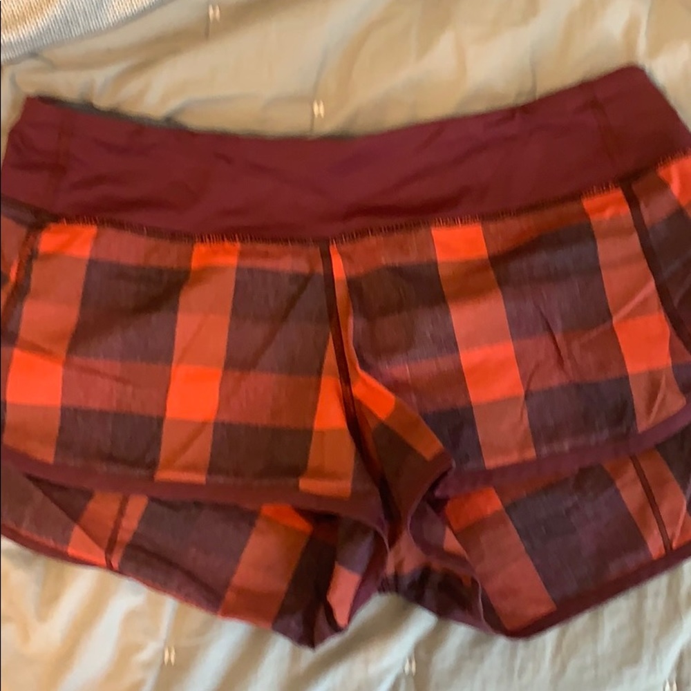 Lululemon size 8 Speed Up Short